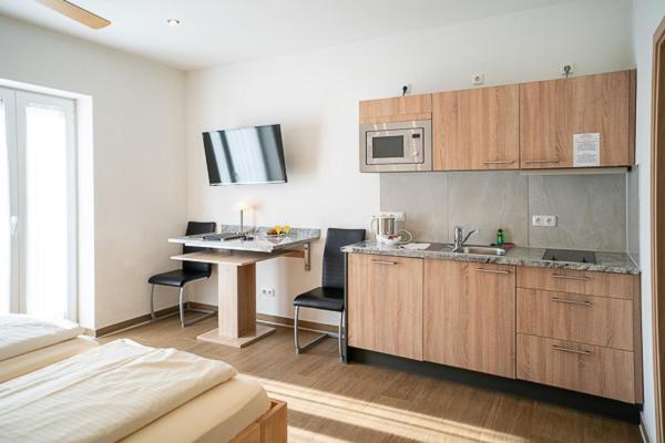 Boardinghouse Schellenberg Hotel Donauwörth Eksteriør billede